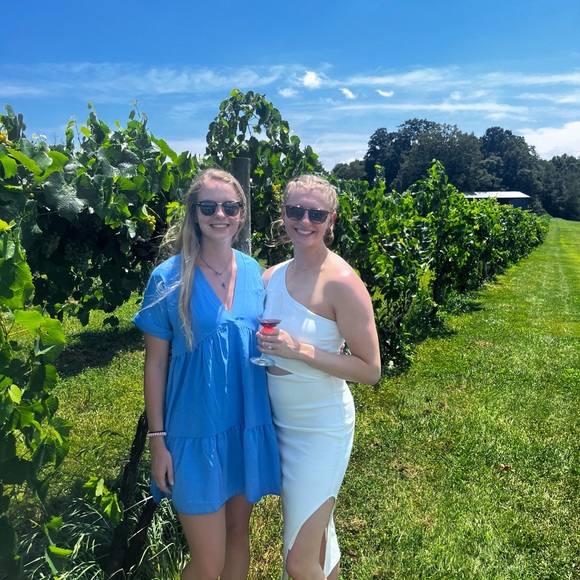 Meet your Posher, Alaina - Picture 1 of 1